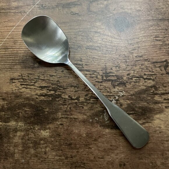 Oneida Independence Deluxe Stainless Steel Sugar Spoon 6" Replacement Flatware - Picture 1 of 4